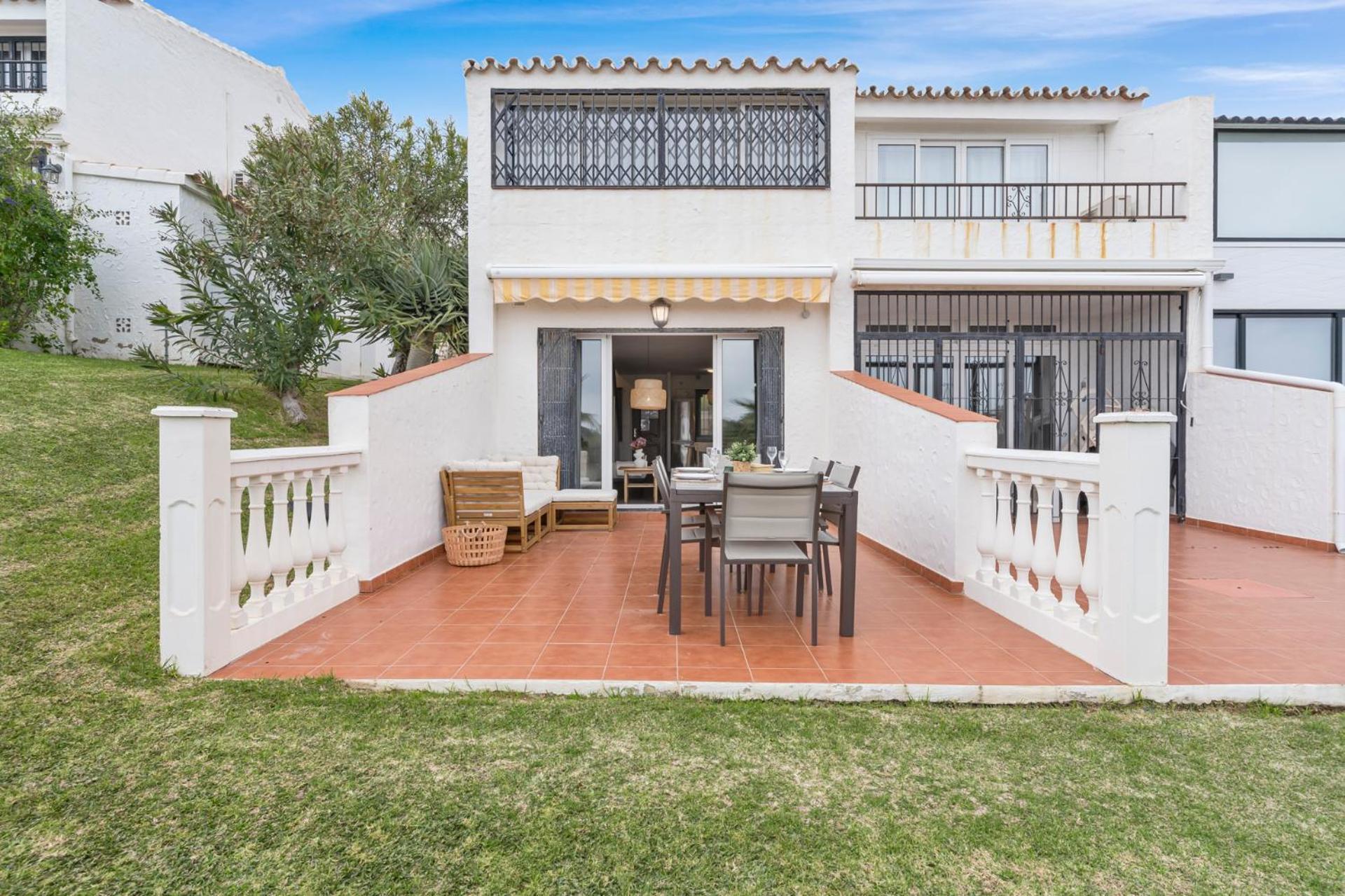 Charming Seaview Apartment With Pool In La Cala By Costarentals - Ref 49 Ла Кала де Михас Екстериор снимка
