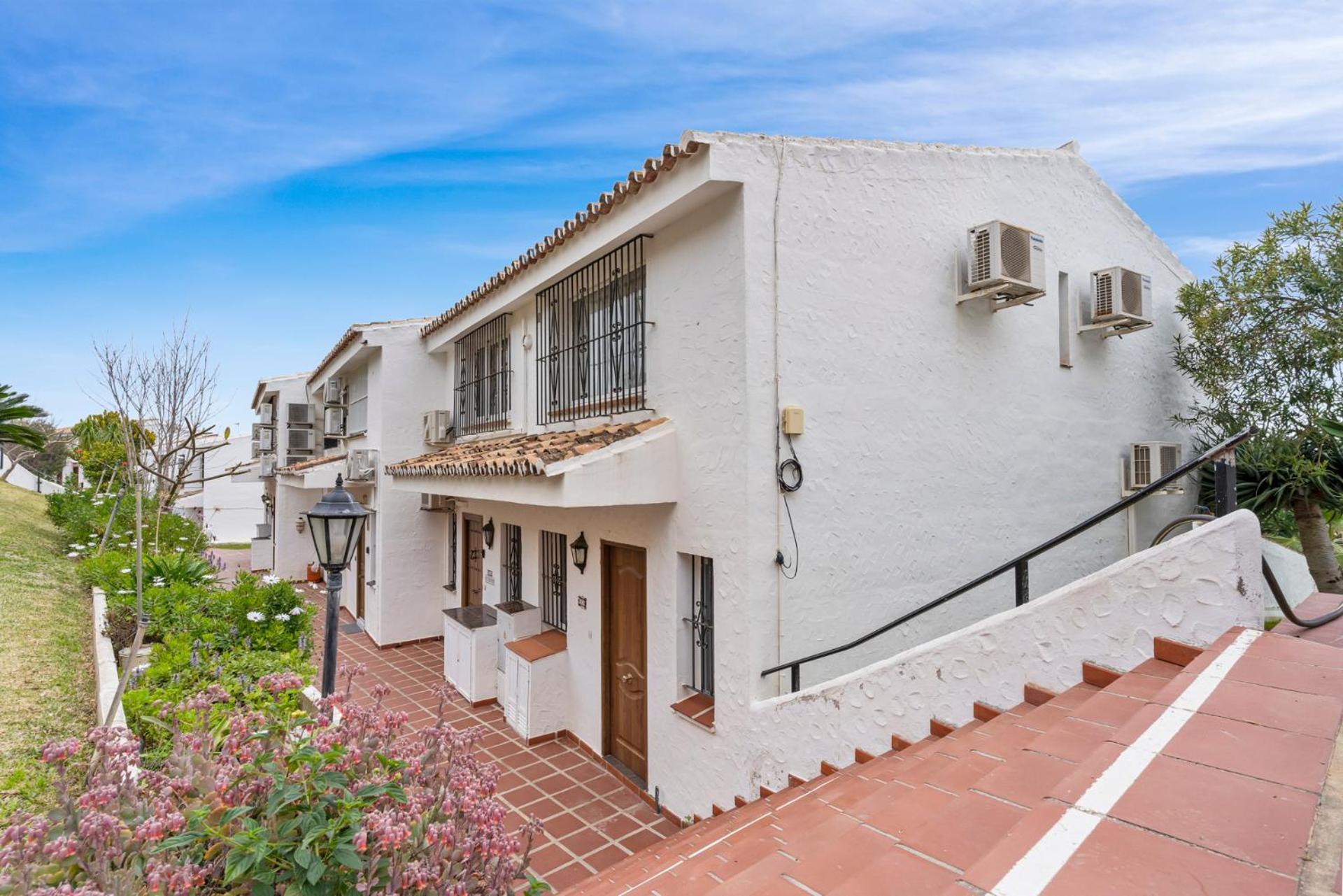 Charming Seaview Apartment With Pool In La Cala By Costarentals - Ref 49 Ла Кала де Михас Екстериор снимка